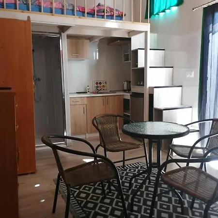 Bajeczna Zajezdnia منتزه العطل